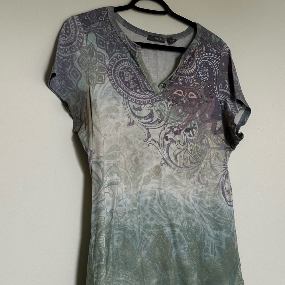 Apt. 9 Gray and Green Fitted Short Sleeve Tee